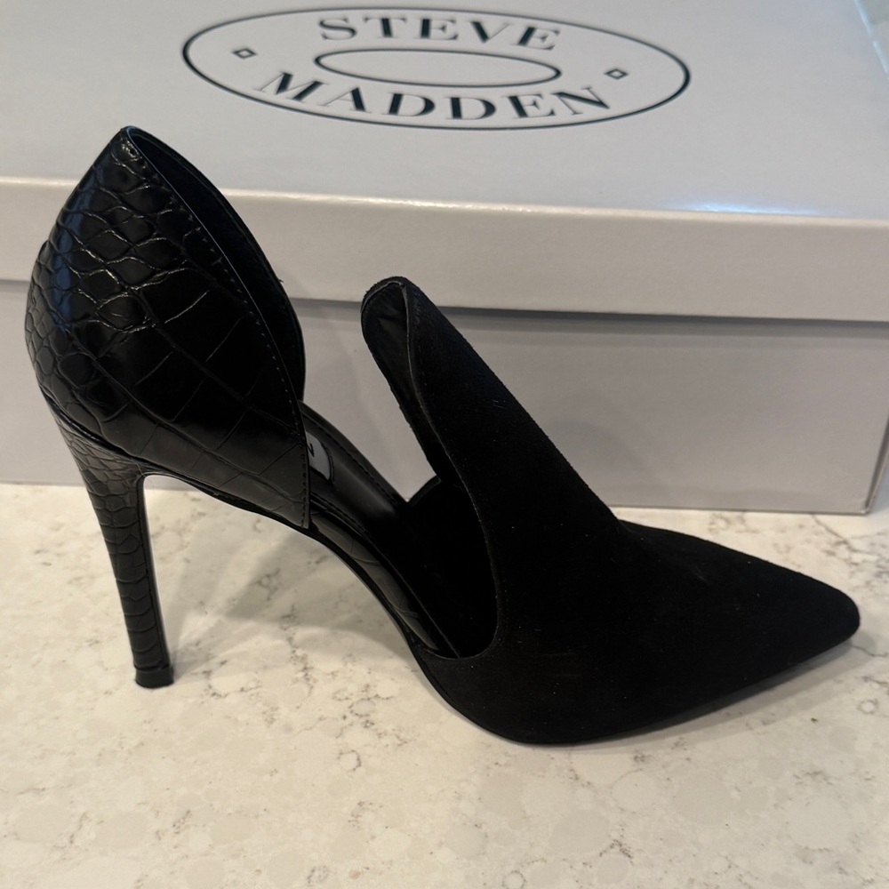 Steve Madden Black Stiletto Heels with d'Orsay Cut